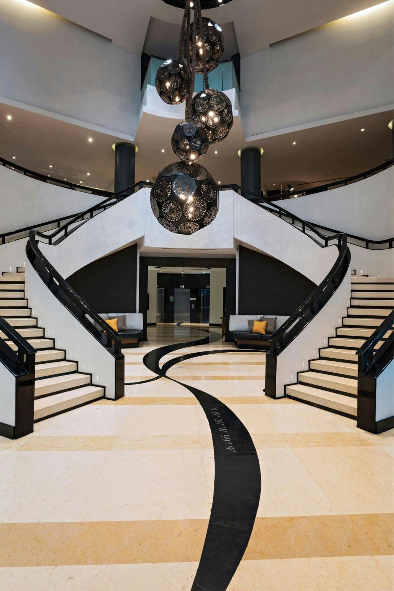 Le Meridien Hotel